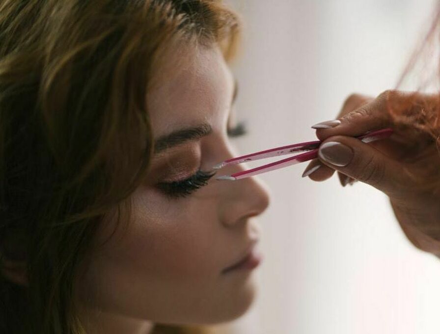 <span style="font-style: italic;">Machiaj de mireasa&nbsp;</span>